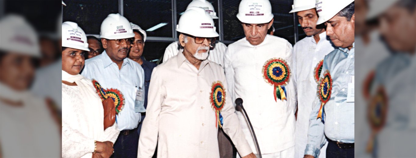 1996